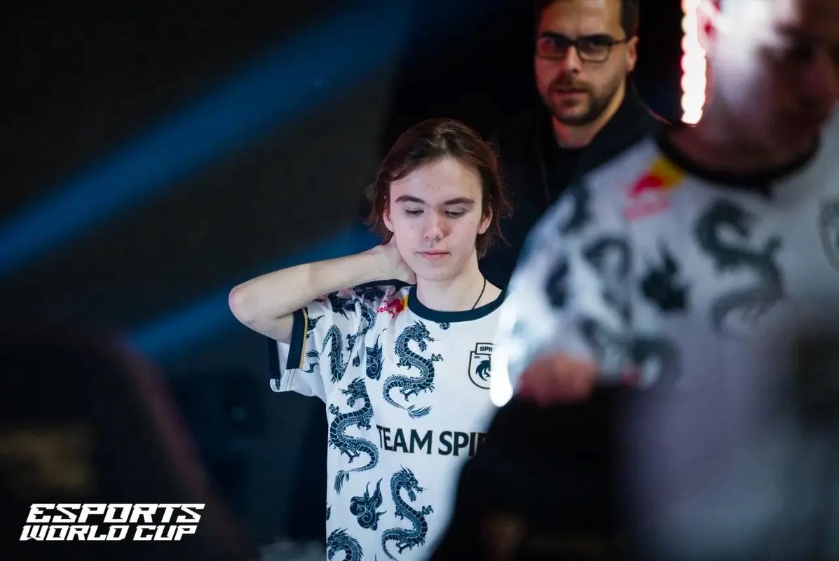 Valve 发布了 1.1 GB 的补丁，修复了 Ancient 和 Train 上的移动和碰撞更新