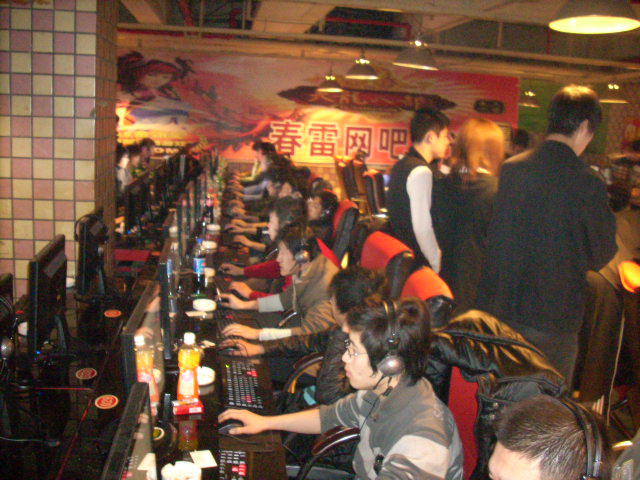 目前又有三支外卡战队确定了今年MSI季中冠军赛的名额 拉美赛区：R7 日本赛区：DFM 巴西赛区：LLL